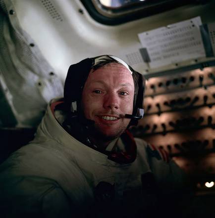 014 Neil Armstrong after stepping on Moon.jpg